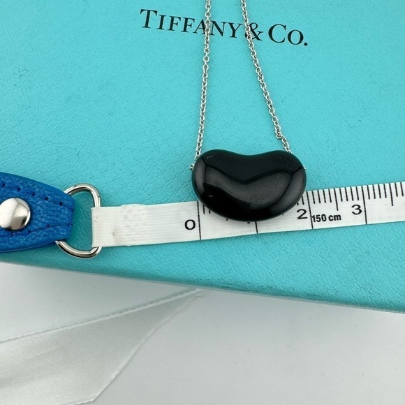 Tiffany & Co. 20mm Black Jade Bean Necklace Elsa Peretti, Sterling Silver 🖤 - Picture 5 of 8